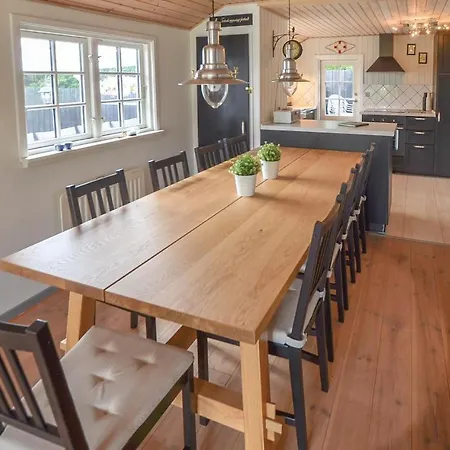 Stunning Home In Nyborg With House Sea View Ferienhaus